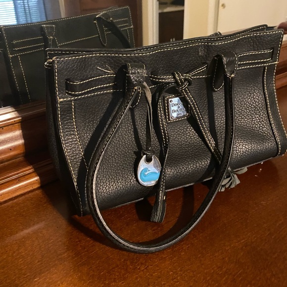 Dooney & Bourke Handbags - Vintage Dooney & Bourke black small purse - gently used condition